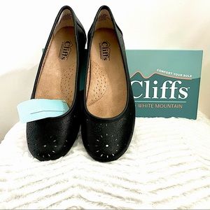 *NEW* Cliffs by White Mountain size 6.5 flats.